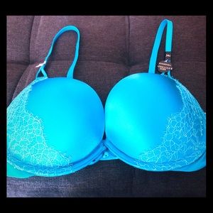 NWT Victoria’s Secret Bombshell bra